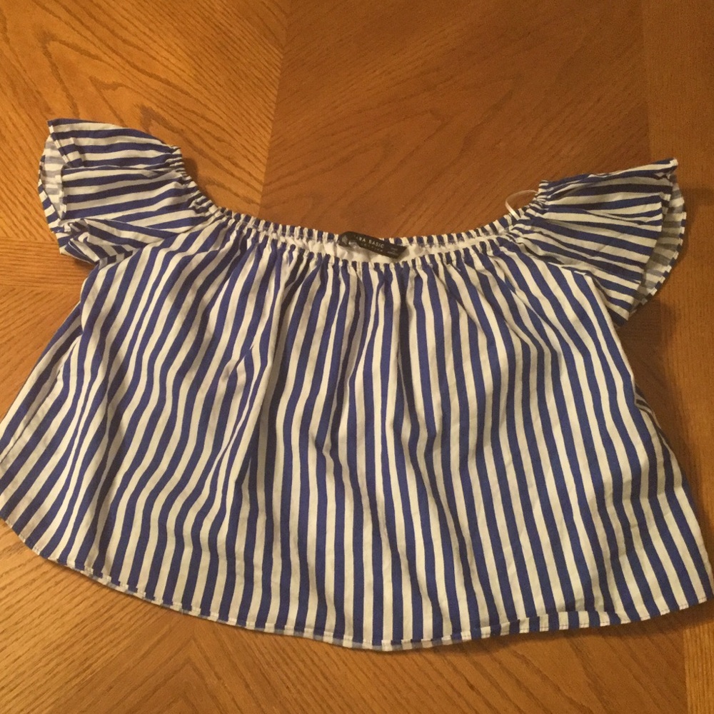 White blue stripes short sleeves  blouse  small